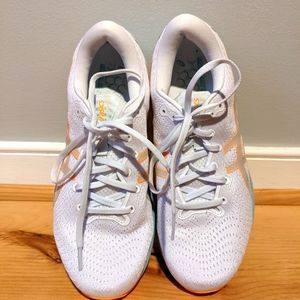 ASICS Cumulus 24 Sneakers